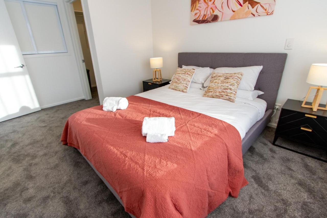 2 Bedroom Hub Apartment *
